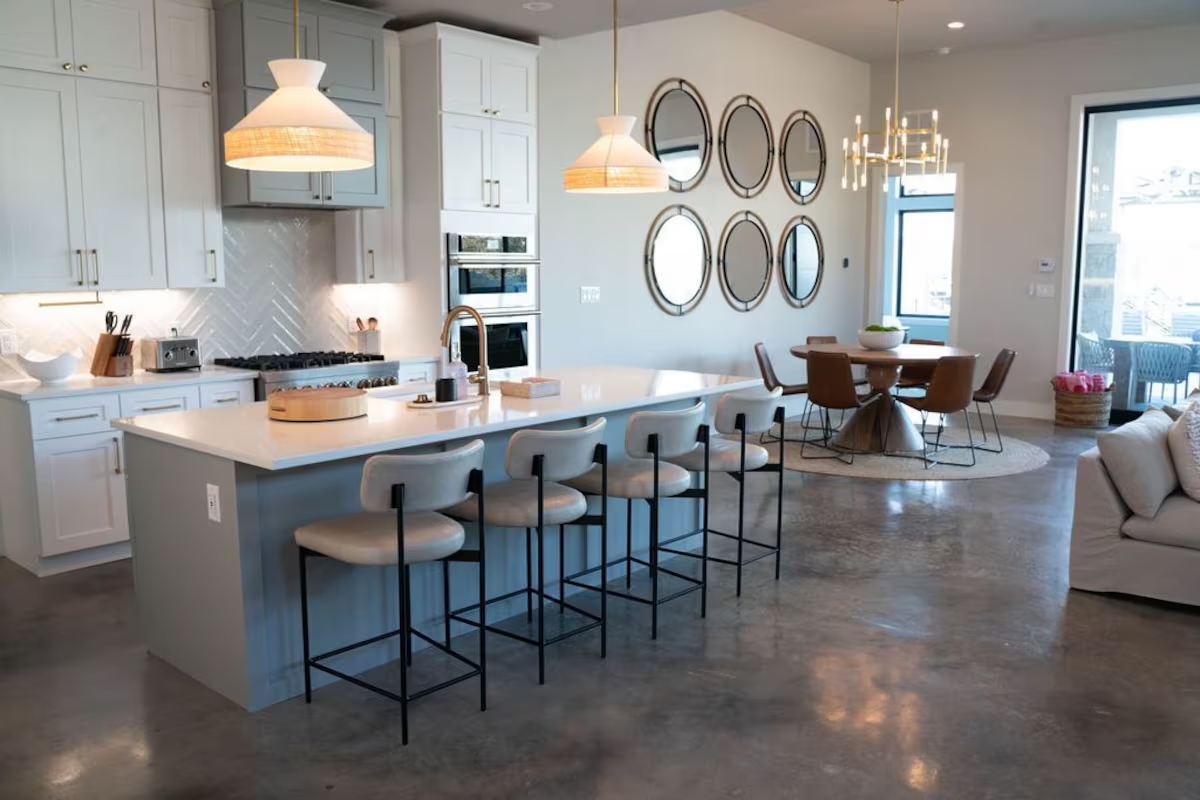 The Lyndon on Lake LBJ