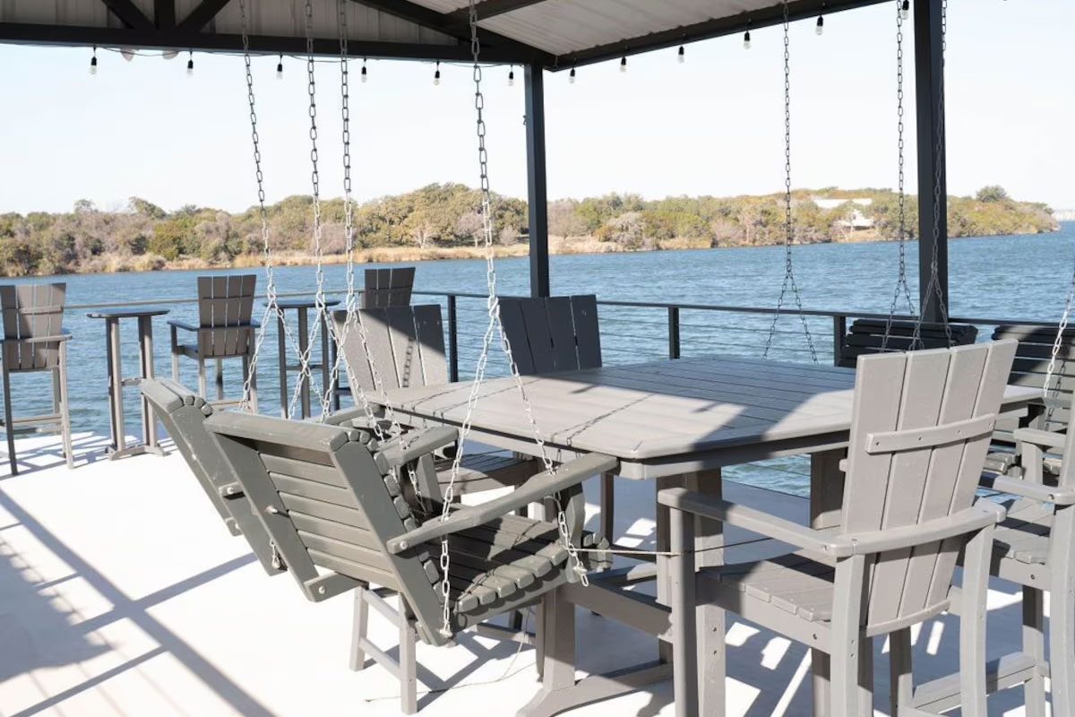 The Lyndon on Lake LBJ